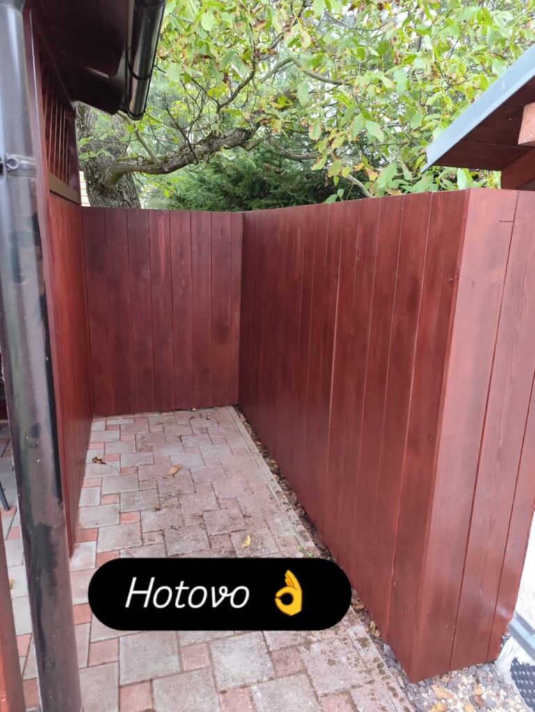 Broušení a nátěr plotu